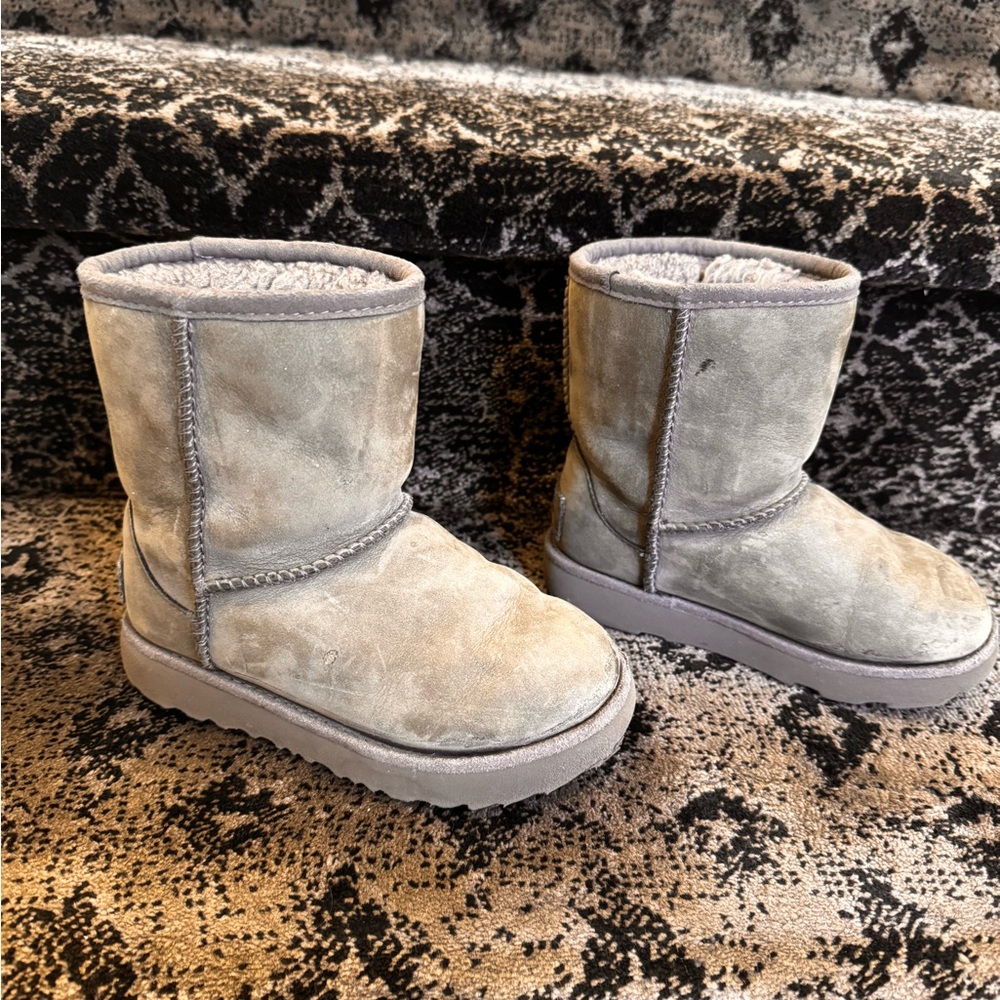UGG - 10 Toddler - Classic Gray Boots